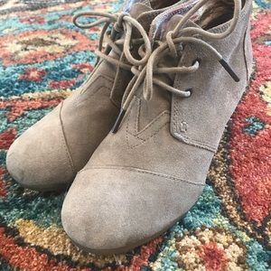 Toms wedge booties